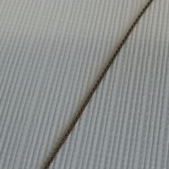 Black & White Sequins Lightweight Gold Toned Snake Chain Single Strand Necklace - Picture 6 of 8